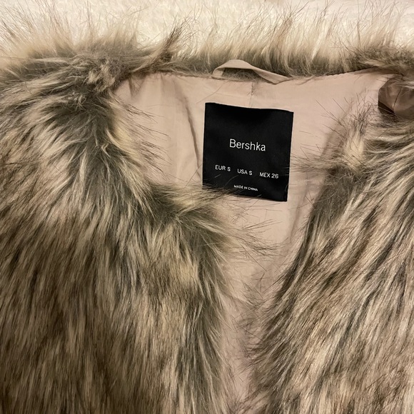 bershka faux fur coat - Picture 3 of 3